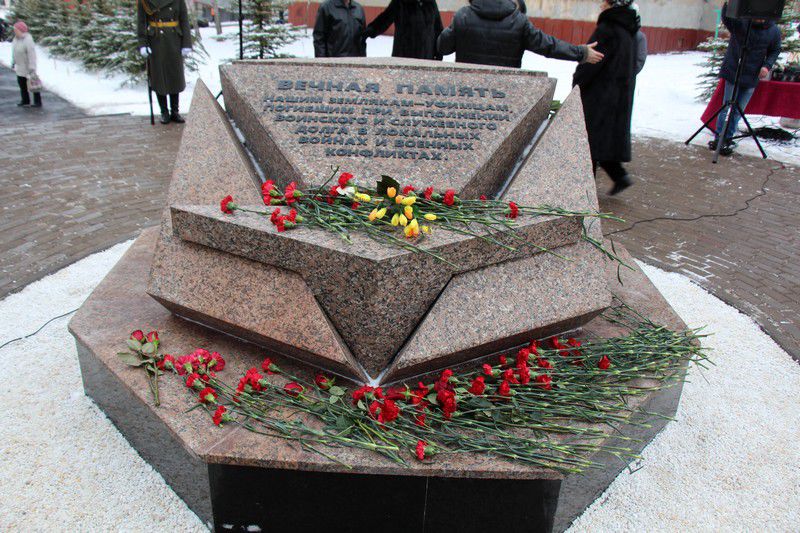 В Уфе открыт памятник погибшим при исполнении воинского и служебного долга в локальных войнах и военных конфликтах