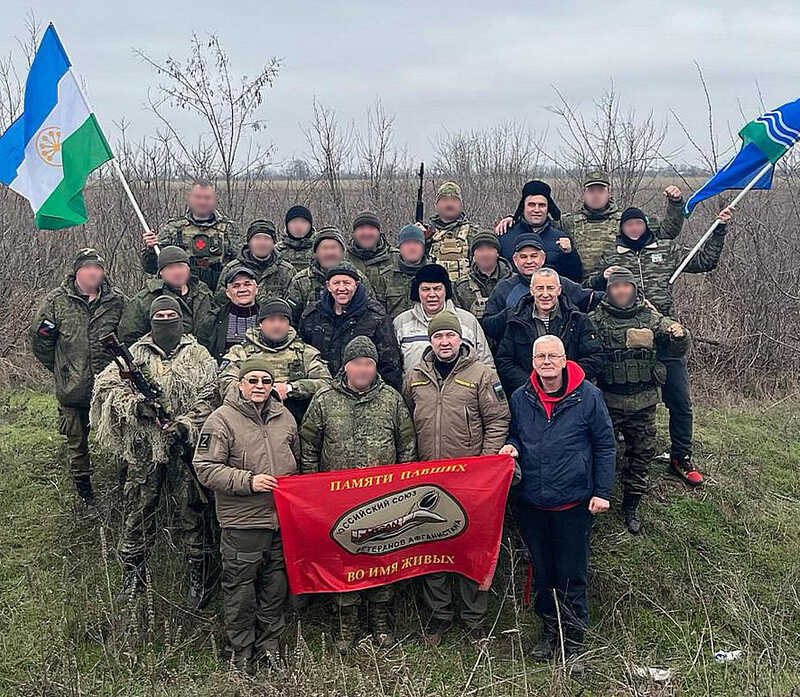 13 января башкирскими ветеранами боевых действий доставлены в зону СВО мобилизованным из Башкирии военнослужащим автомобили и другая гуманитарная помощь
