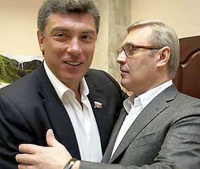 Михаил Касьянов и Борис Немцов поддержали путч в Украине