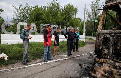 Окружившие Славянск украинские силовики не дают возможности мирным жителям покинуть город