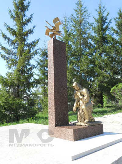 В Янауле воздвигли памятник воинам, погибшим в локальных конфликтах