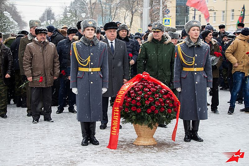 15 февраля у мемориала «Скорбящая мать» состоялась торжественная церемония возложения цветов, посвященная 30-й годовщине вывода советских войск из Афганистана