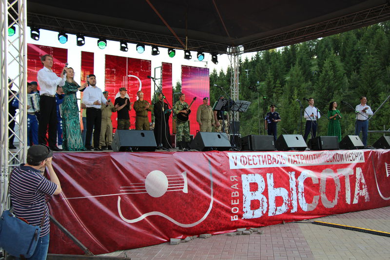  В Уфе состоялся VI фестиваль ветеранской песни «Боевая высота»