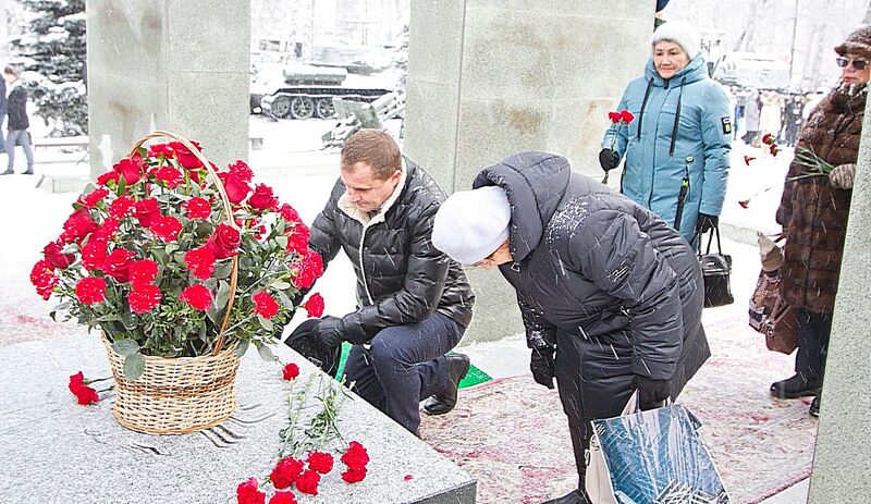 1 декабря в Стерлитамаке у мемориала воинам-интернационалистам прошло торжественное возложение цветов 