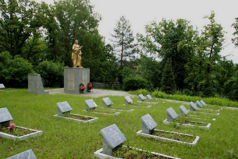 В Башкирии не оставляют без внимания памятники и места воинских захоронений