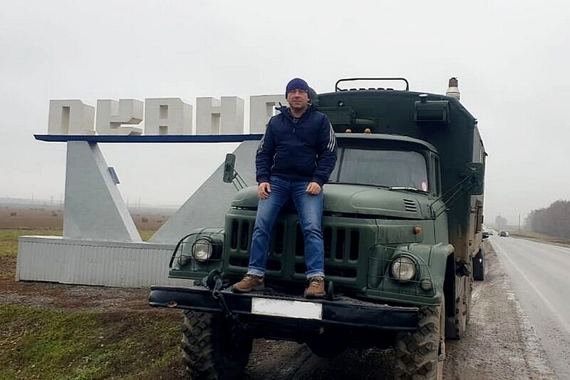 Житель Янаула Айрат Галиханов закупил для башкирских батальонов на собственные деньги два УАЗа и два ЗИЛа