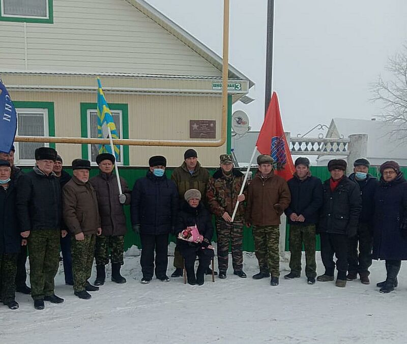 В Илишевском районе Башкирии открыли мемориальную доску младшему сержанту Илгизу Гасимову 