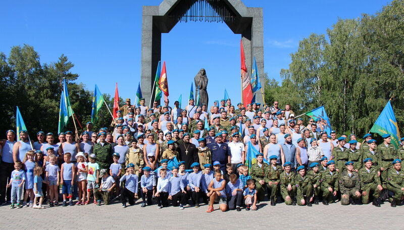 Республика торжественно отметила 91-ю годовщину со дня основания легендарных, овеянных неувядаемой героической славой Воздушно-десантных войск России