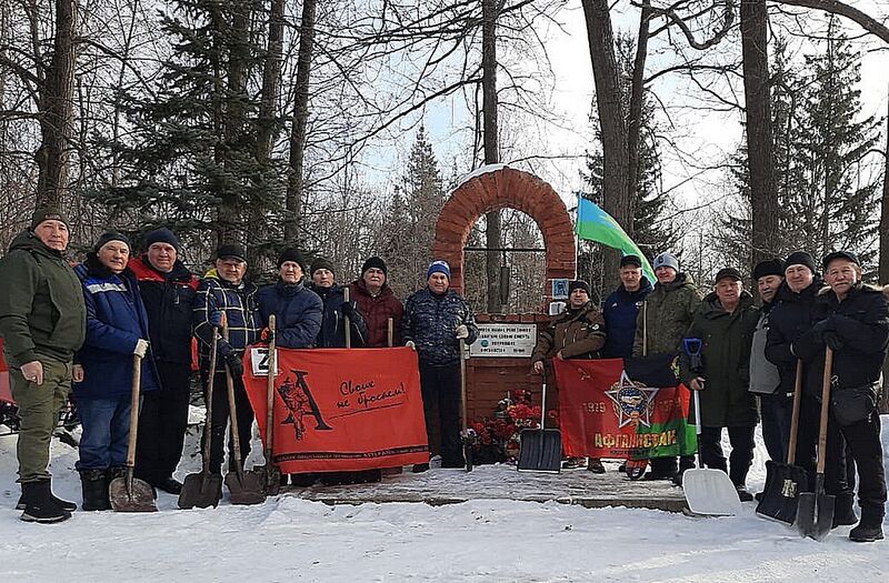 В Аллее воинской славы на Южном кладбище г. Уфы прошло мероприятие, связанное с уважением к памяти павших в Афганистане и других горячих точках, приуроченное к 36-й годовщине вывода советских войск из Афганистана