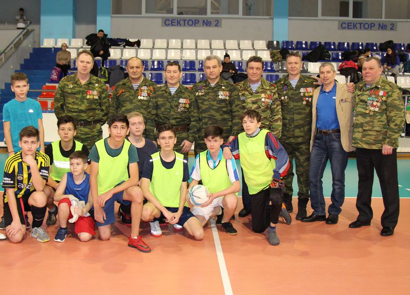 Ветеранская футбольная команда «Шурави» приняла участие проведении соревнований юных футболистов на стадионе Динамо