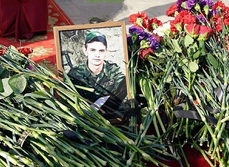 В Башкортостане простились с погибшими военнослужащими Александром Бесовым и Владимиром Мокшиным
