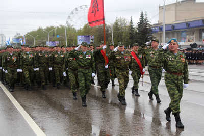 В параде Победы на площади Ленина в Уфе 9 мая 2015 года приняла участие парадная коробка ветеранов боевых действий